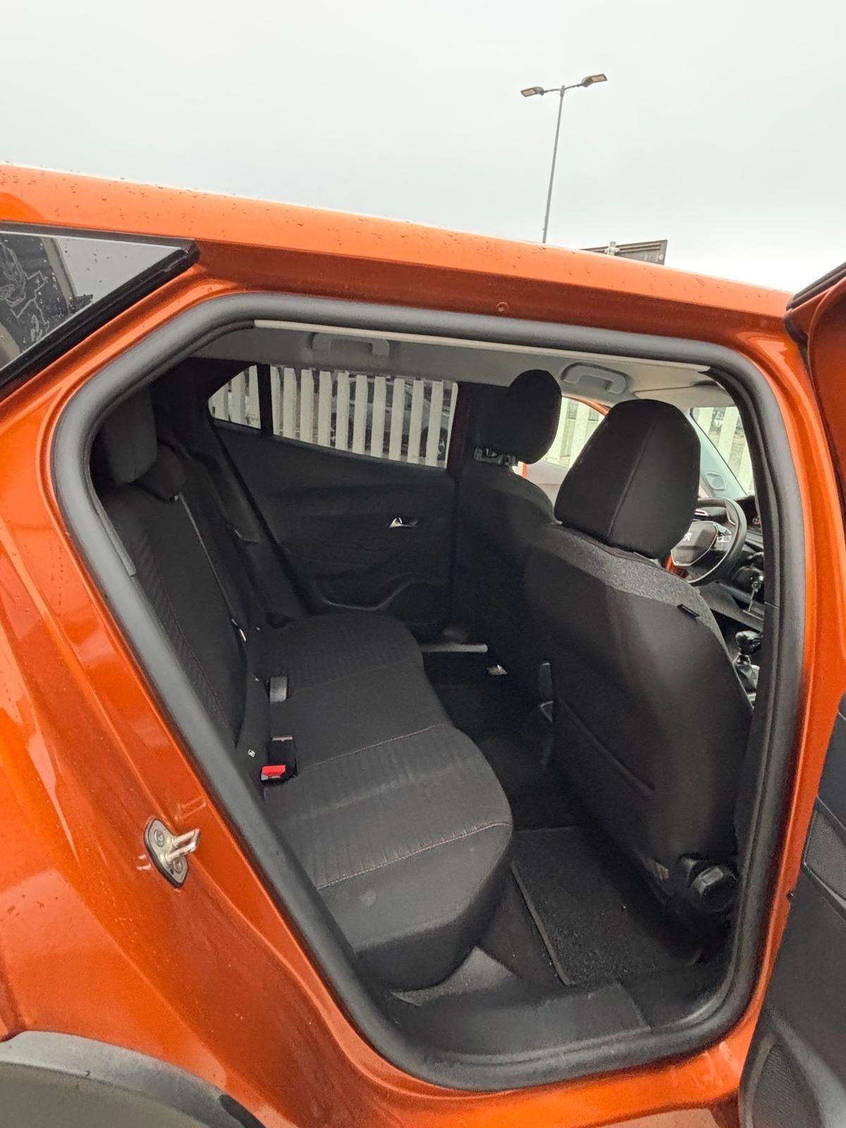 Peugeot 2008 BlueHDi 110 S&S Allure Pack