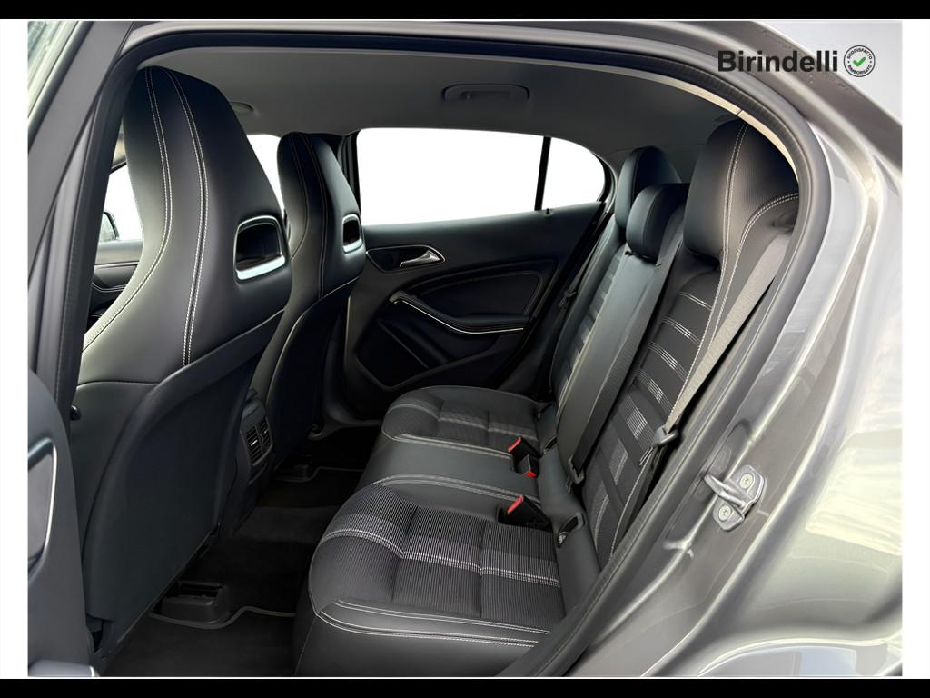 Mercedes-Benz GLA (X156) - GLA 200 d Automatic Sport