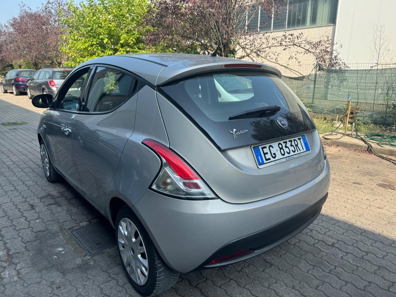 Lancia ypsilon 2011 1.3 multi jet 5 p X neopatentati