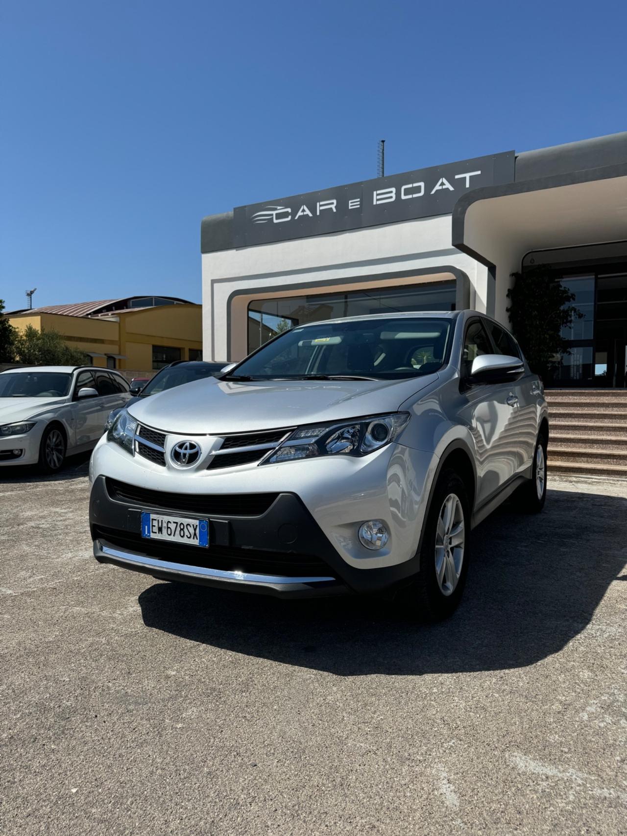 Toyota RAV 4 RAV4 2.0 D-4D 4WD Style White Ed.