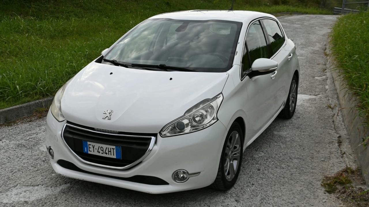 Peugeot 208 1.2 e-VTi Allure Neopatenati