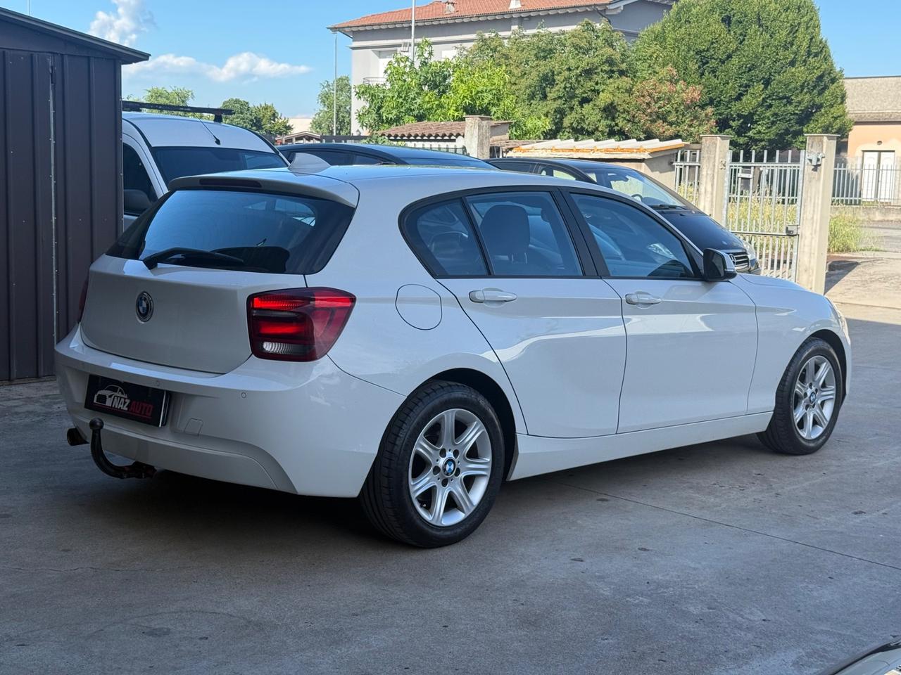 Bmw 118 118d 5p. Unique