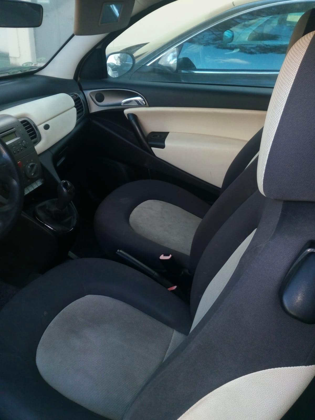 Lancia Ypsilon 1.3 MJT Argento