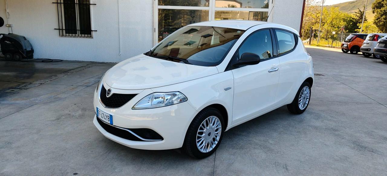 Lancia Ypsilon 1.2 69 CV "KM 41000"