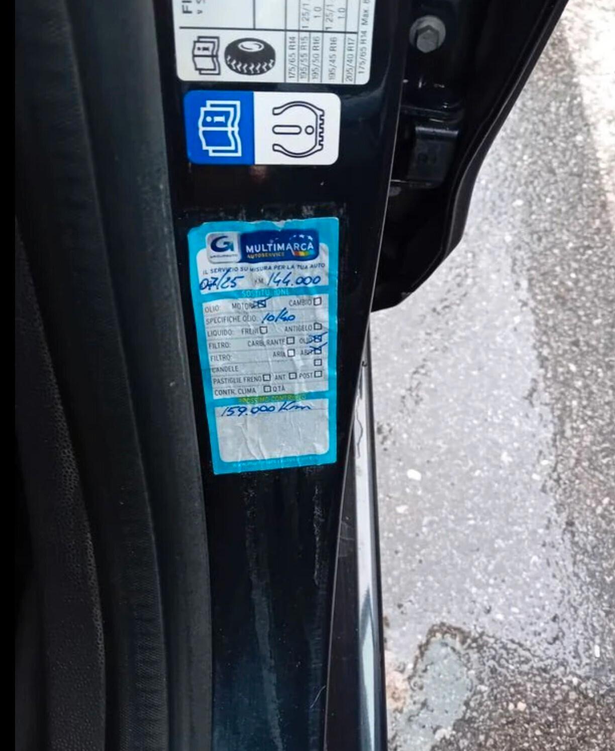 Ford Fiesta 1.2 60CV 5 porte Black & White Edition