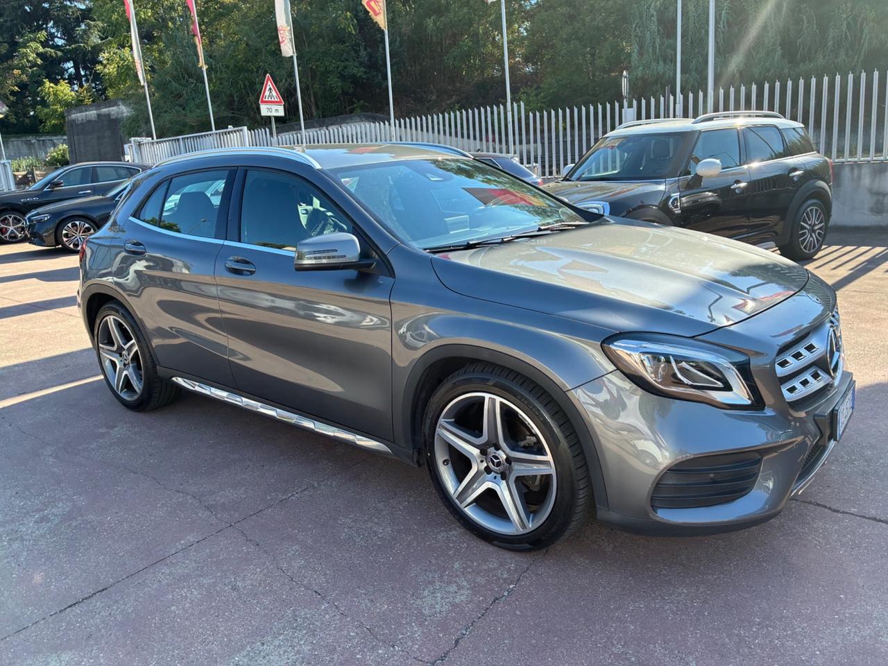 Mercedes-benz GLA 180 200 Premium