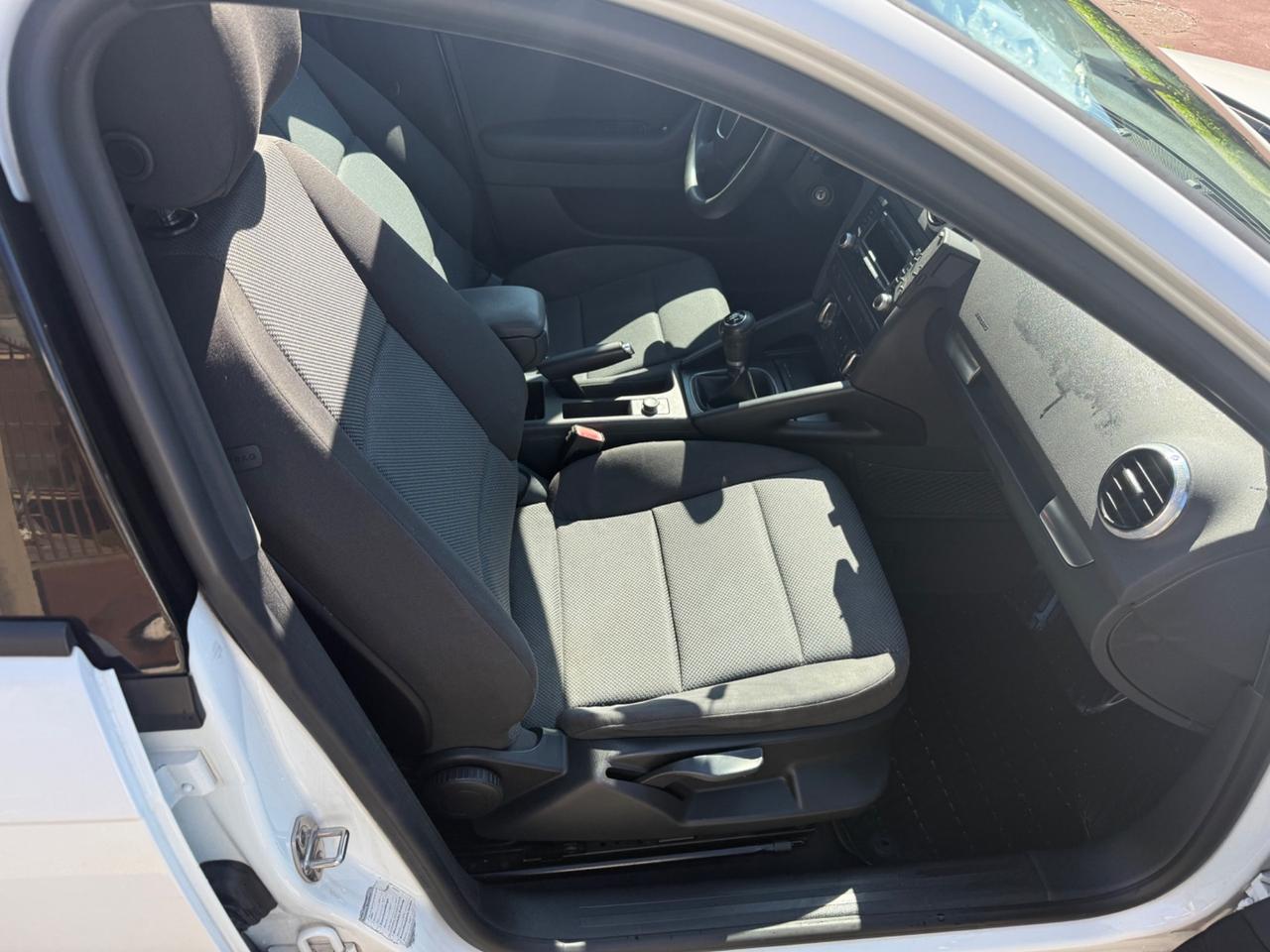 Audi A3 1.6 105 cv