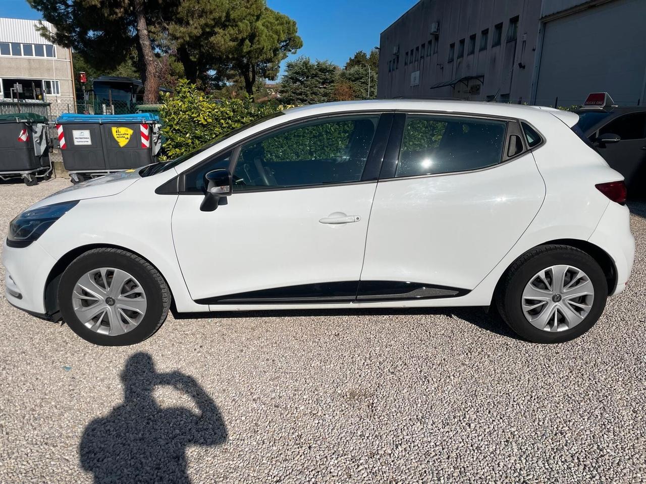 Renault Clio dCi 8V 75 CV 5 porte Duel2