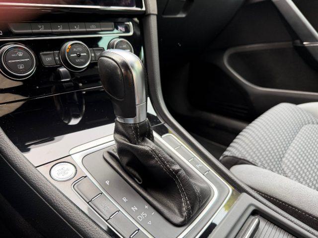 VOLKSWAGEN Golf 1.5 TSI 150CV DSG R-LINE UNIPROPRIETARIO