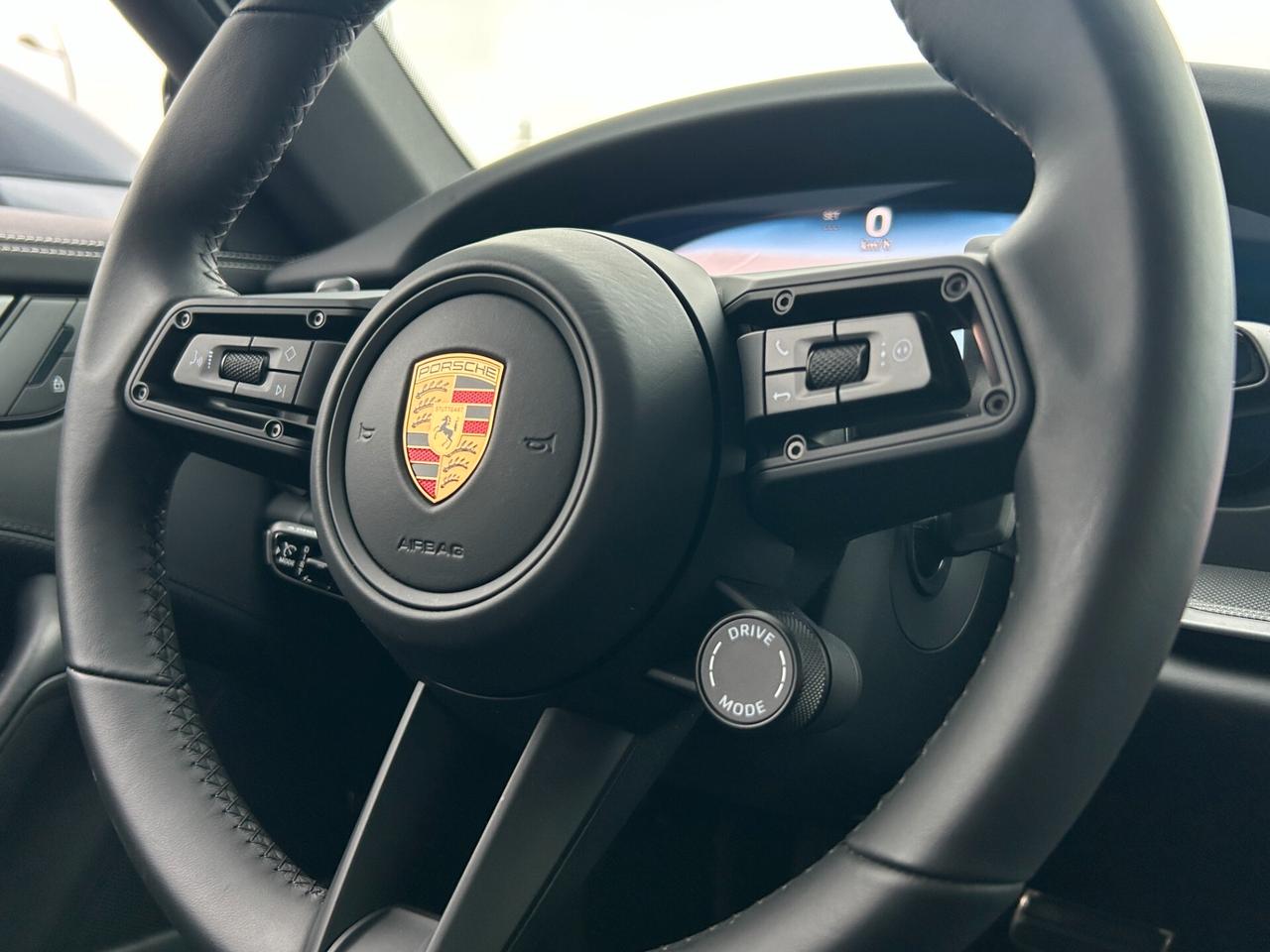 Porsche 911 Carrera 992.2 Coupe 3.0 394cv auto