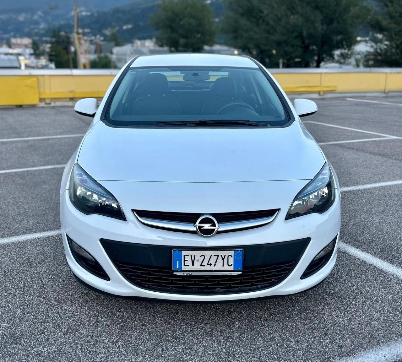 Opel Astra 1.4 Benz 5 porte Cosmo SOLO 55.000km