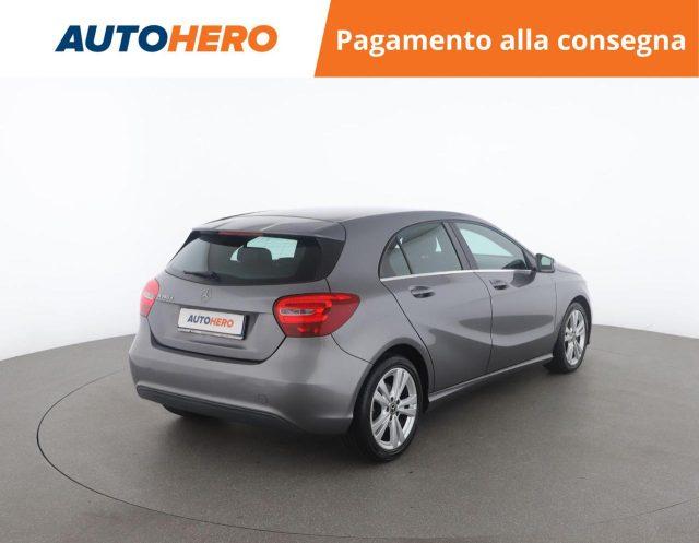 MERCEDES-BENZ A 180 d Automatic Business