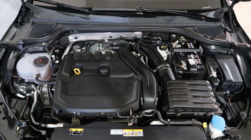 Volkswagen Golf Golf 1.5 tsi Evo 130cv R-Line