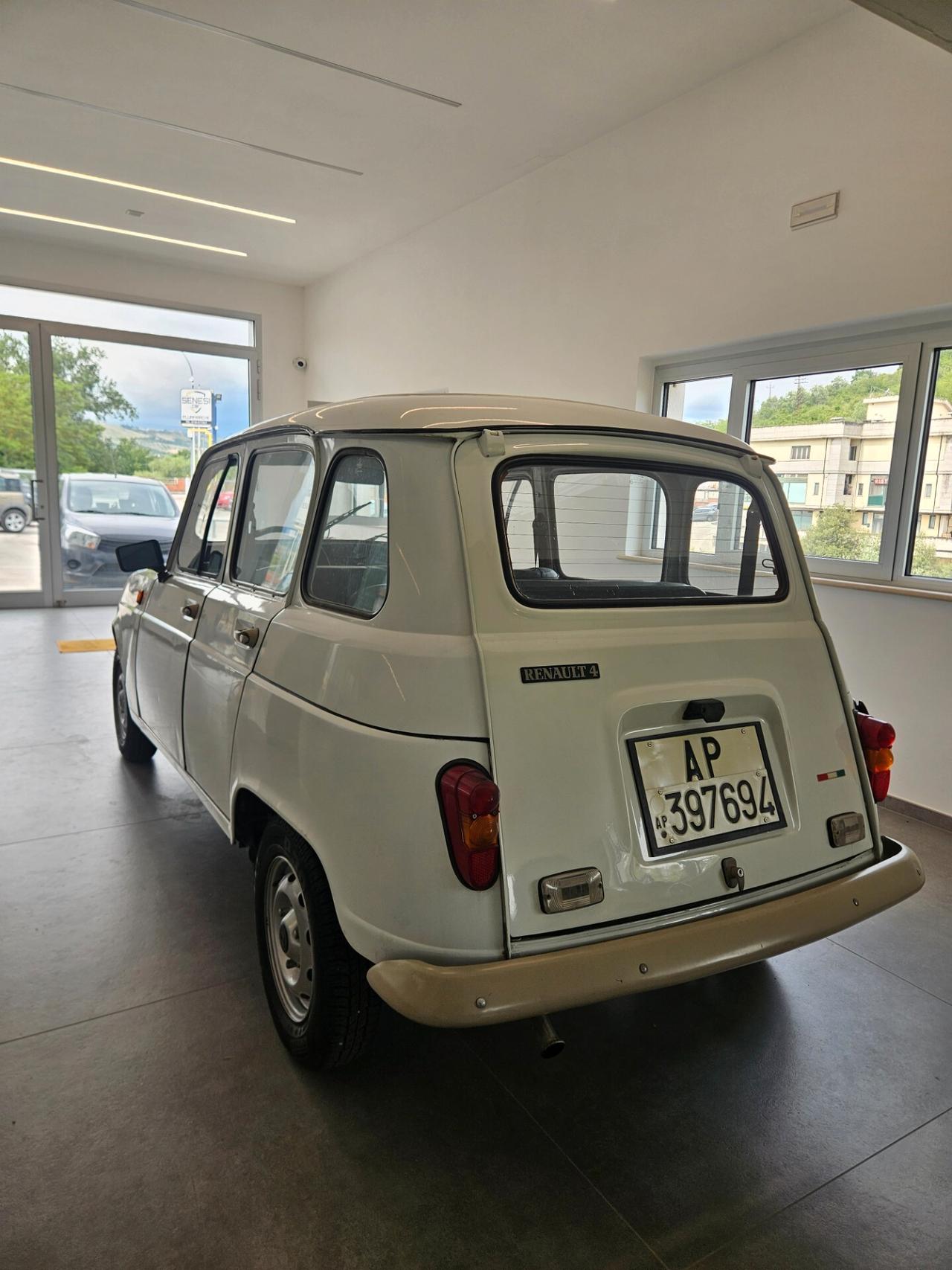 Renault R 4 950