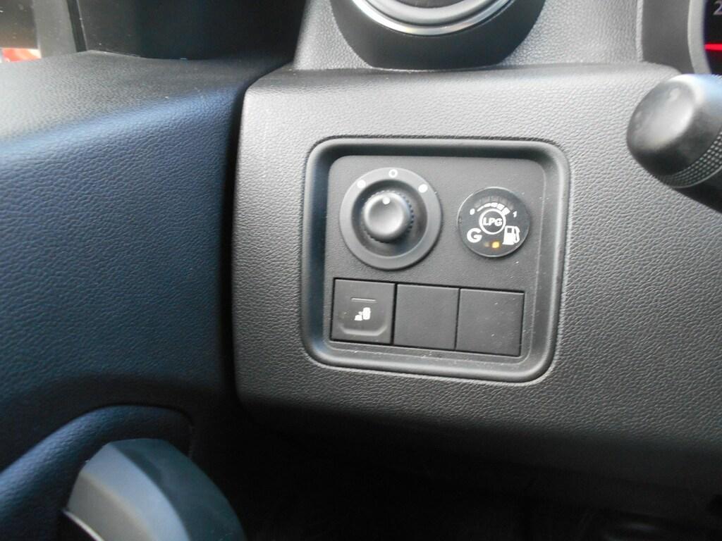 Dacia Duster 1.6 SCe Prestige 4x2