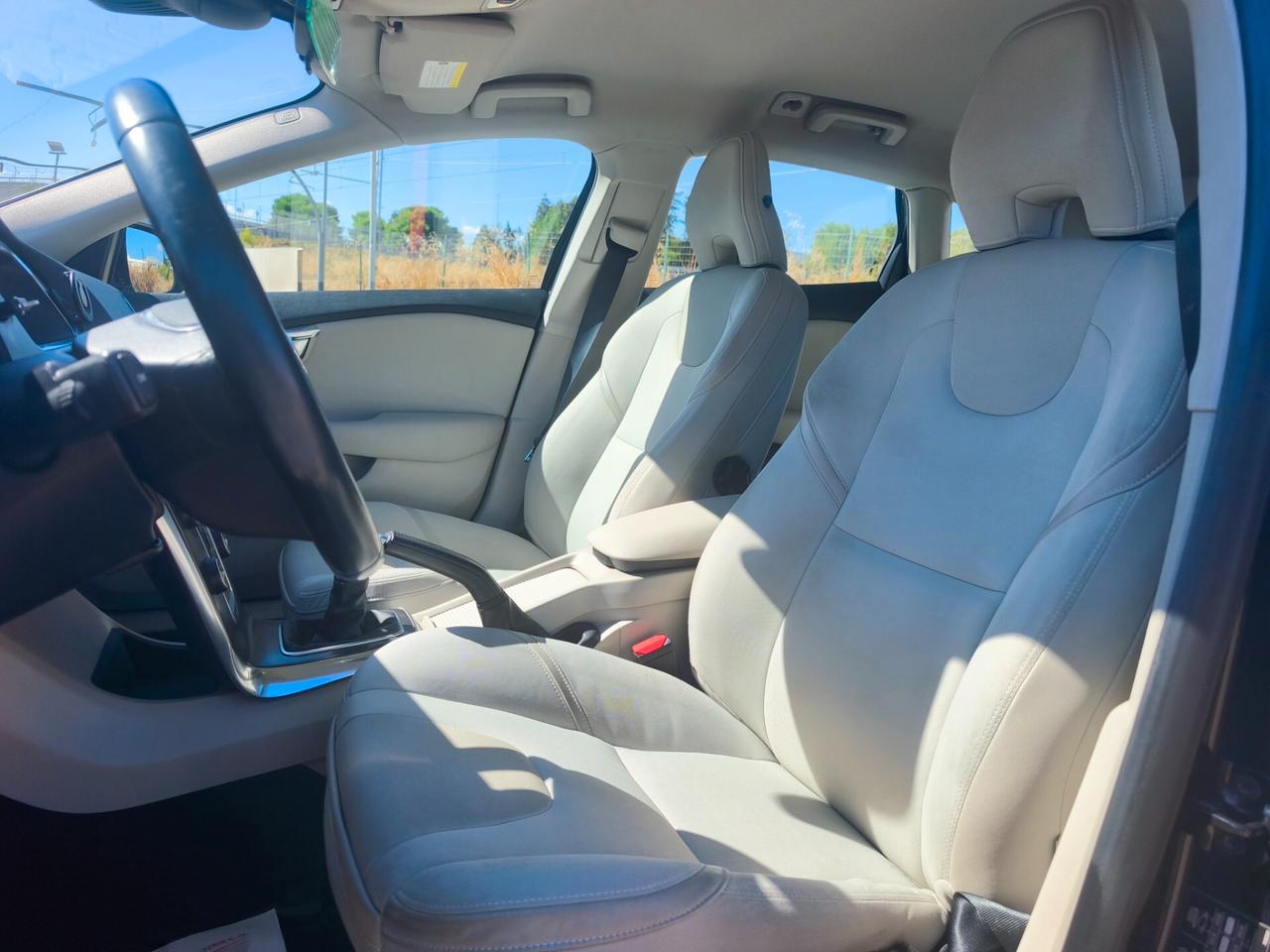 Volvo V40 D2 1.6 115cv MOMENTUM CERTIFICATA 2013