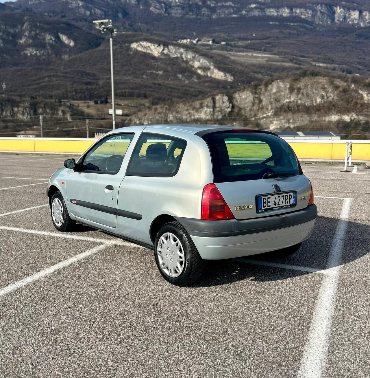 Renault Clio 1.2 3 porte RT Neopatentati 95.000km