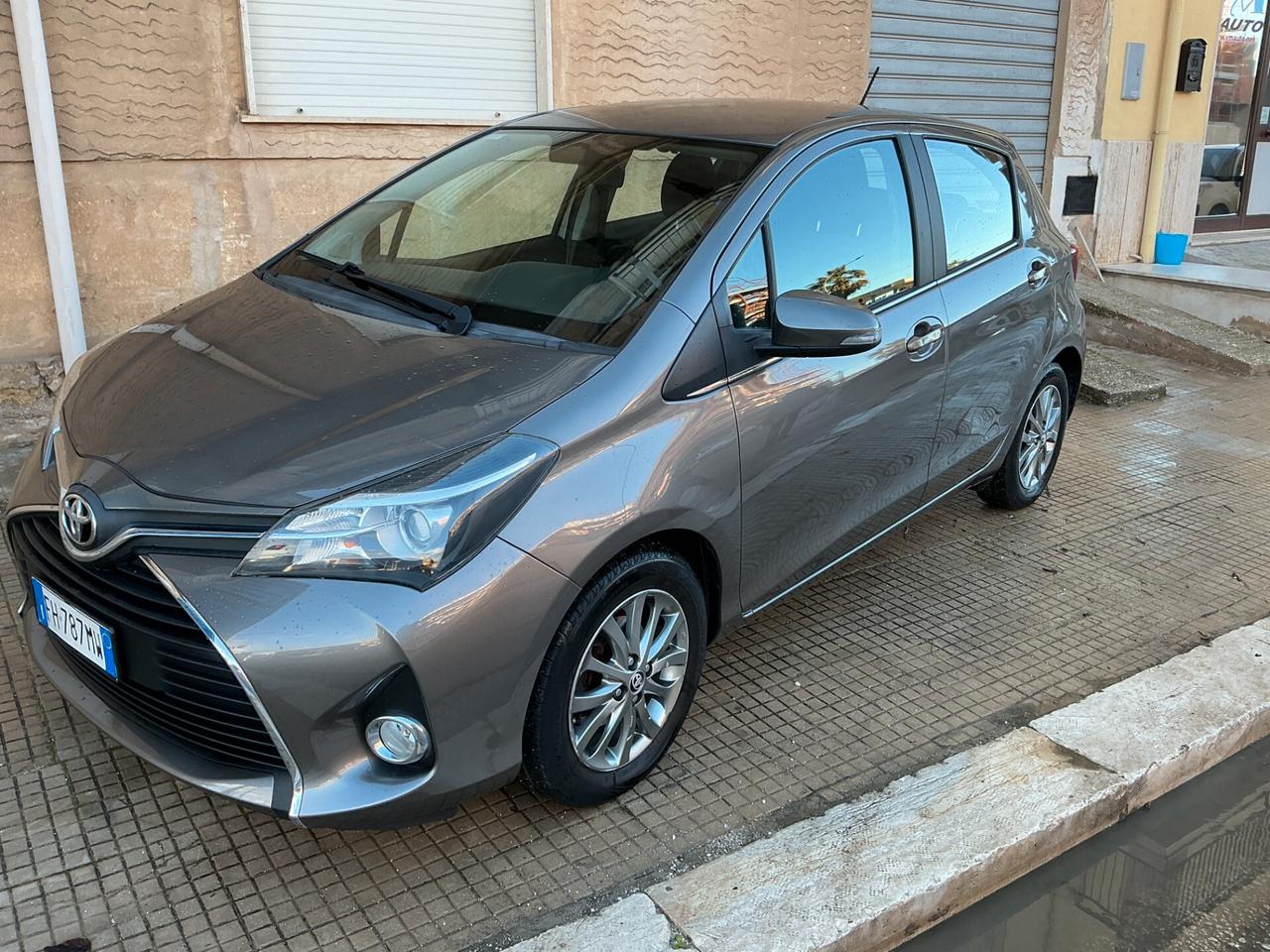 Toyota Yaris 1.0 5 porte Active