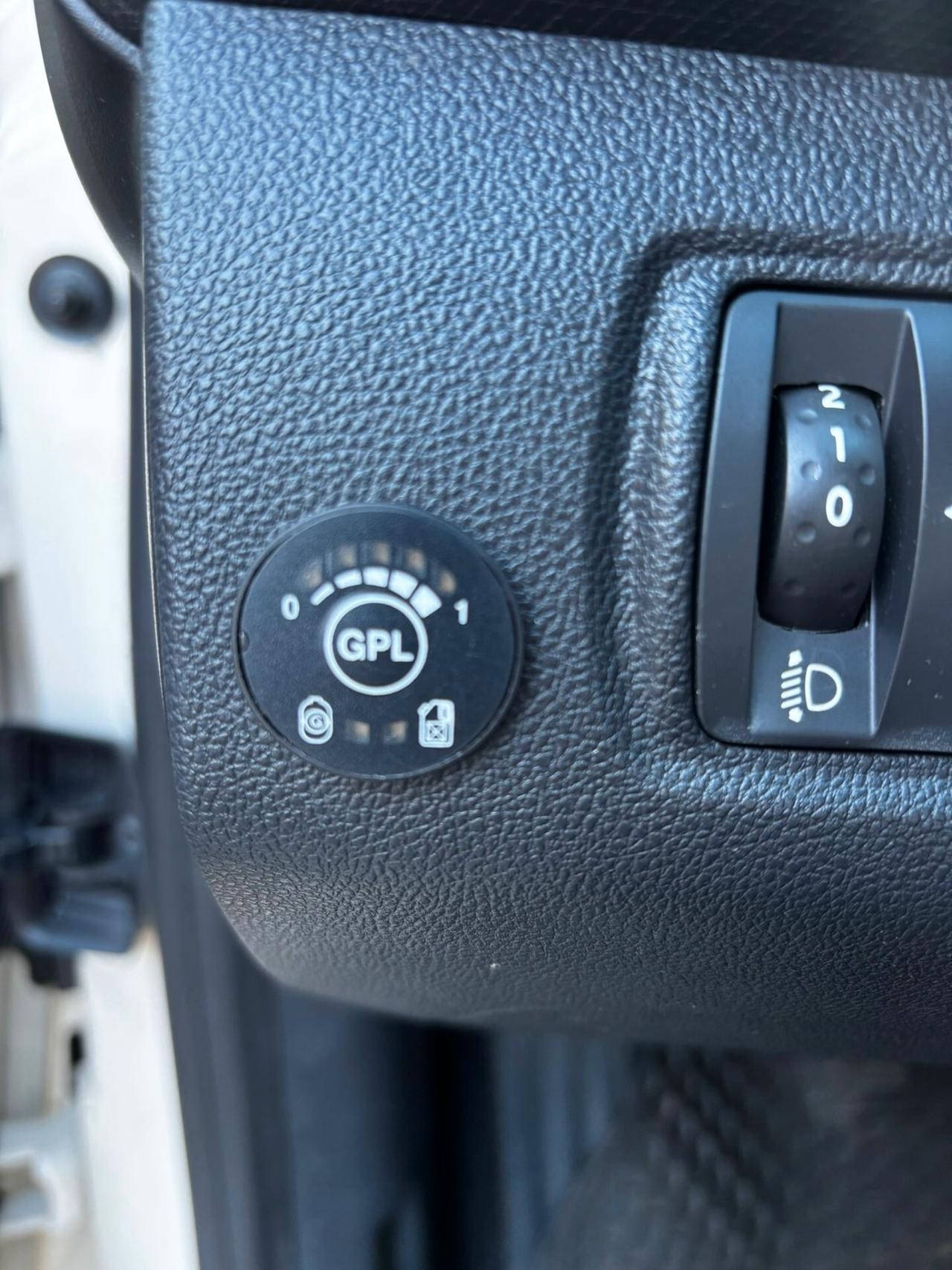 Renault Clio TCe 12V 90 CV GPL Start&Stop 5 porte Energy Life