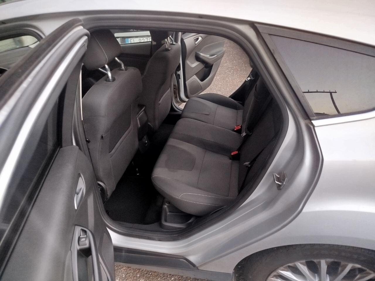 Ford Focus 1.5 tdci 115 CV 5p. Titanium