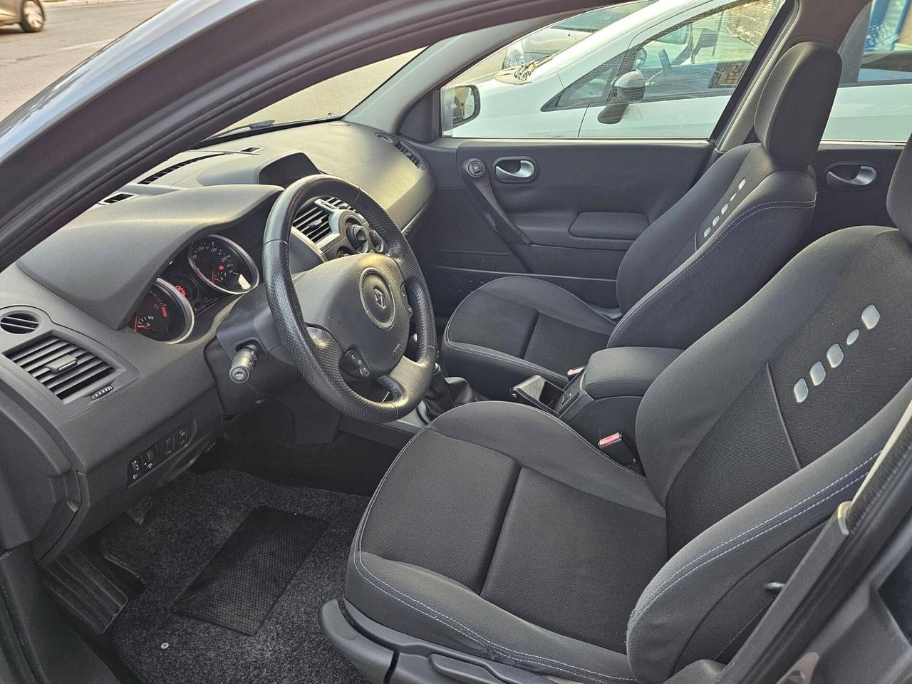 Renault Mégane 1.5 dCi/105CV Grandtour Serie Speciale Extreme