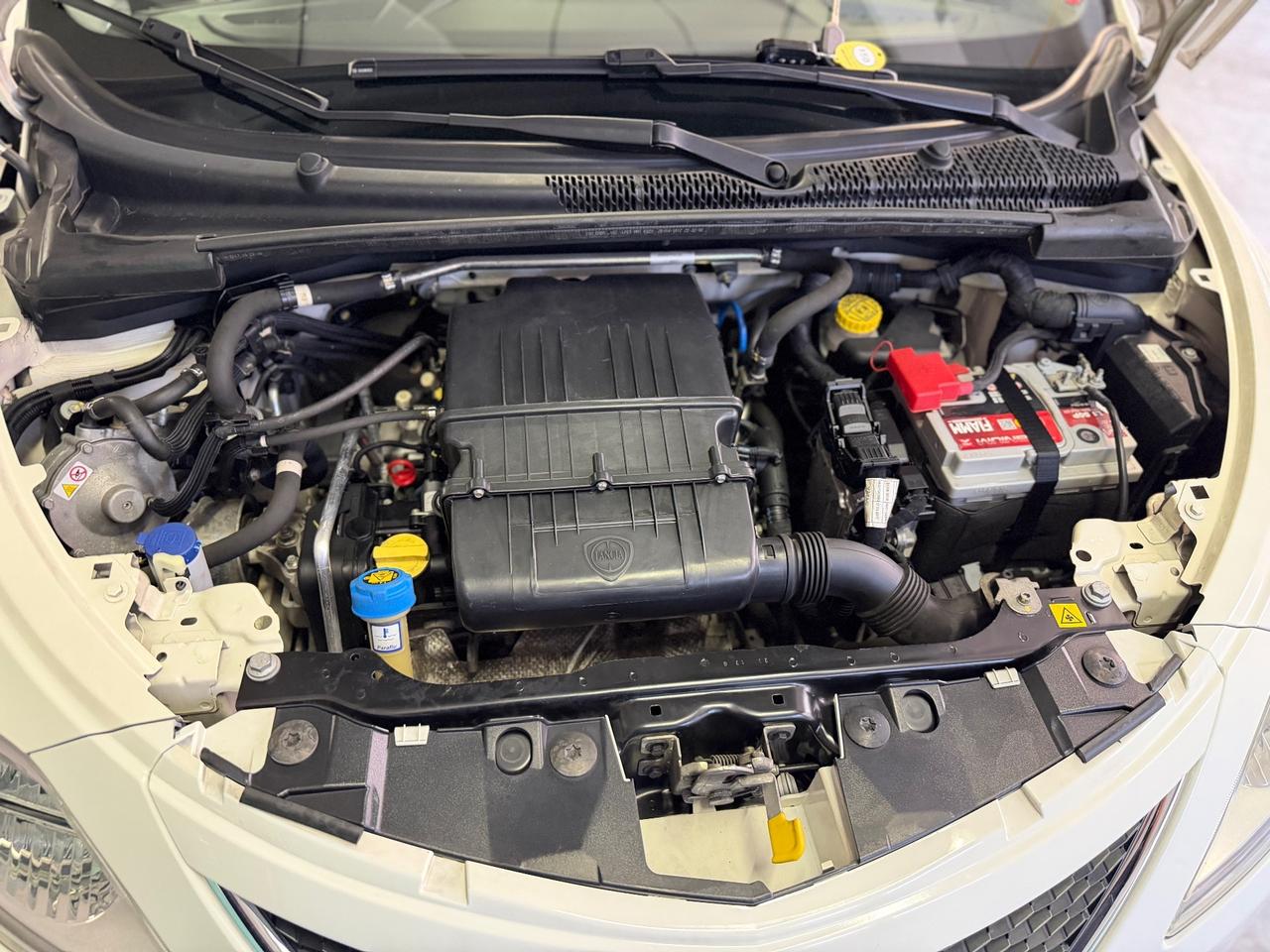 Lancia Ypsilon 1.2 69 CV 5 porte Benz/GPL Ecochic Gold