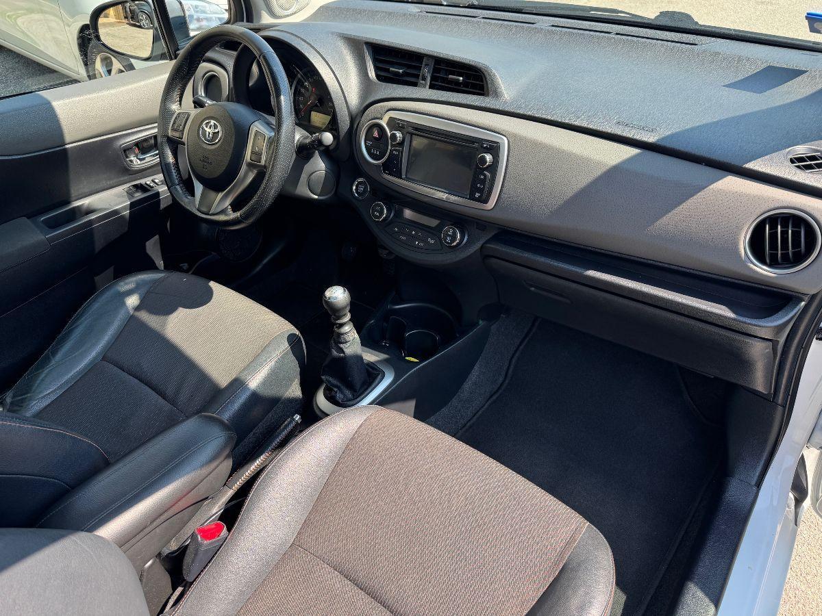 TOYOTA - Yaris - 1.3 3 porte Lounge TAGLIANDI CERTIFICATI