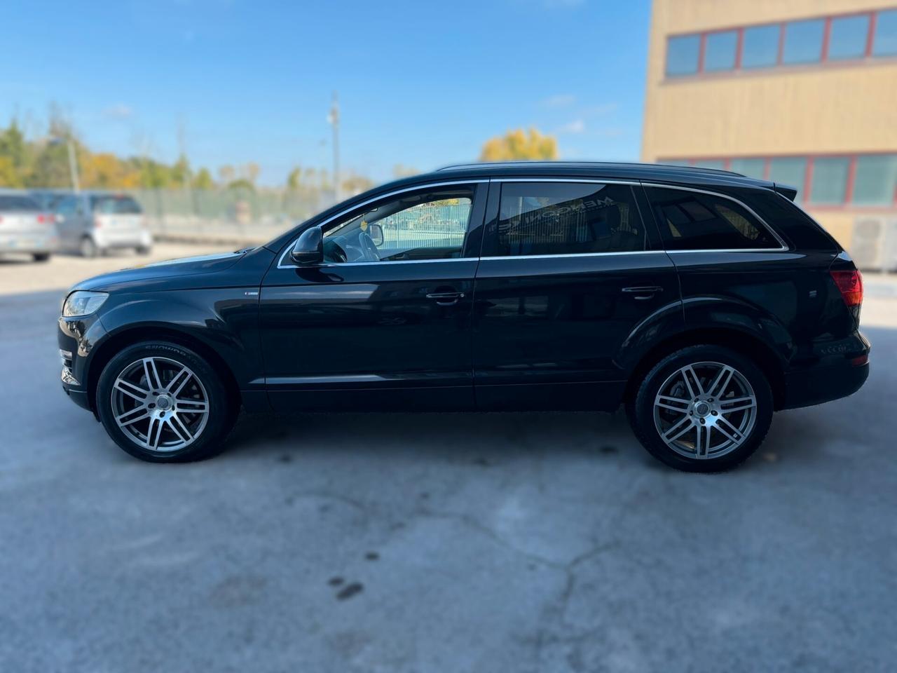 AUDI Q7 3.0 TDI 7 POS. 2008 12 MESI DI GARANZIA