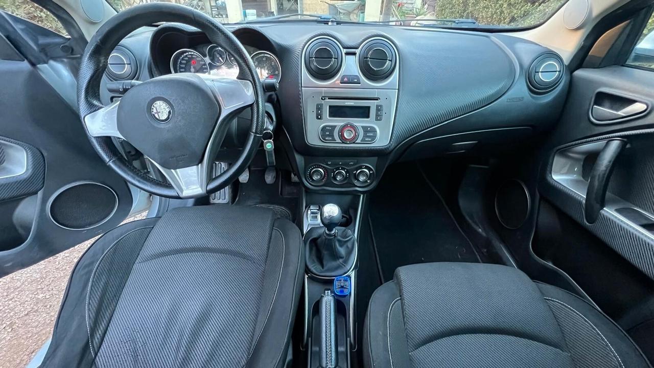 Alfa Romeo MiTo 1.6 JTDm 16V Distinctive Sport Pack
