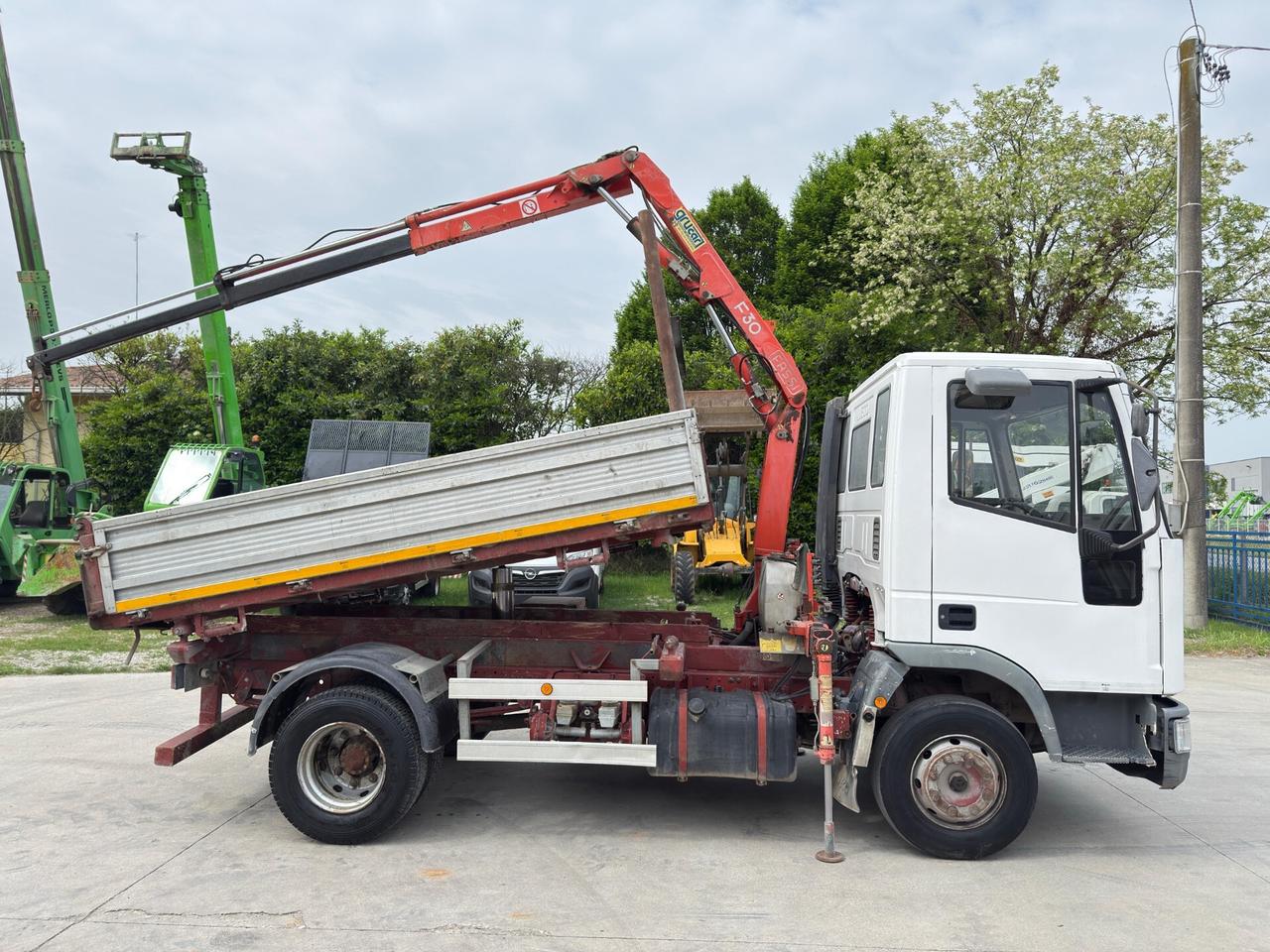 Iveco Eurocargo 100E15 ribaltabile - gru Fassi F30