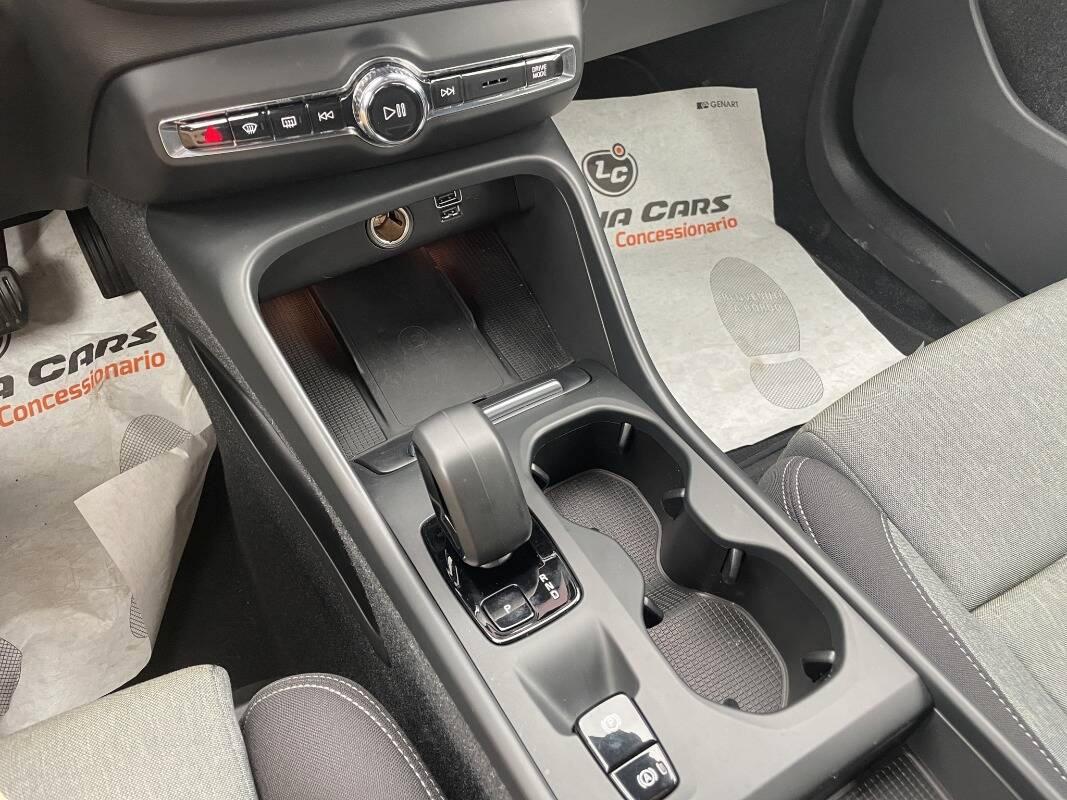 Volvo XC40 1.5 t4 recharge phev con CarPlay