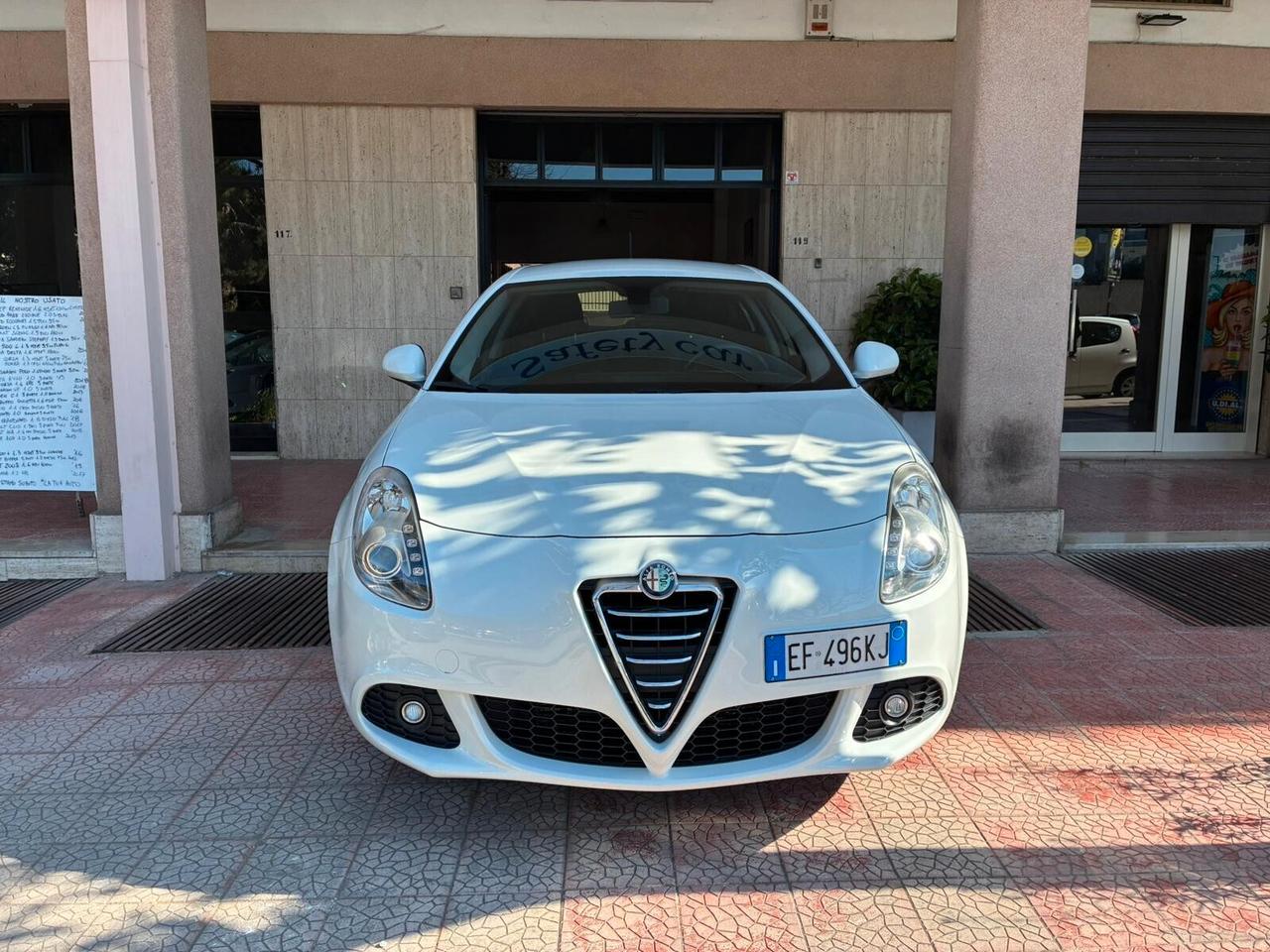 AlfaRomeoGiulietta 1.6mjet105CV tagliandata perfetta-11