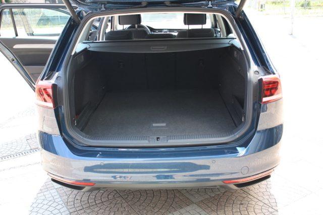 VOLKSWAGEN Passat Variant 2.0 TDI SCR EVO DSG Business