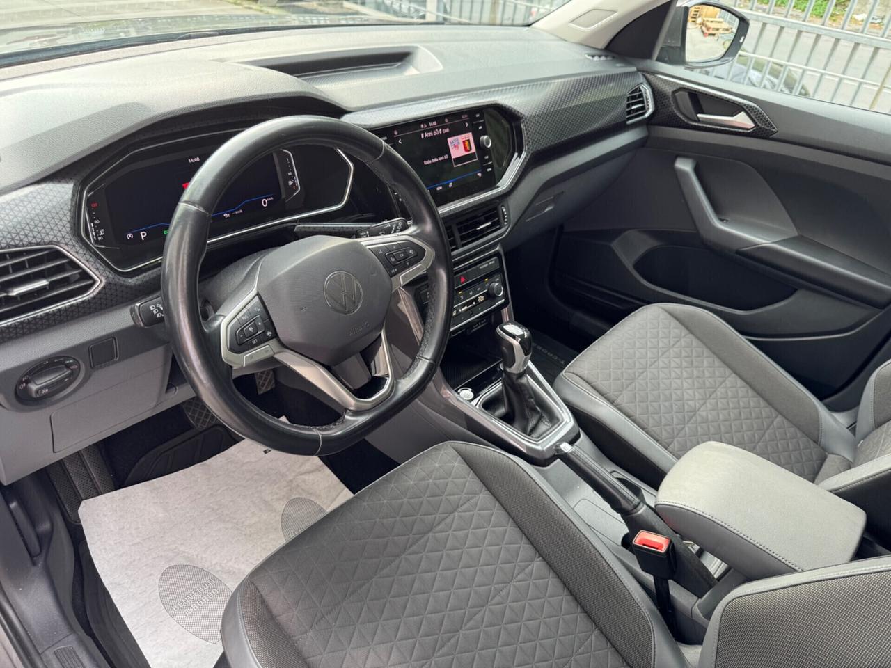 Volkswagen T-Cross 1.0 TSI 110 CV DSG AUTOMATICO