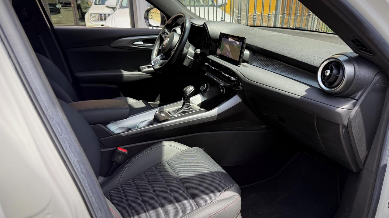 Alfa Romeo Tonale 1.6 Mjt TCT6 Sprint - 2023