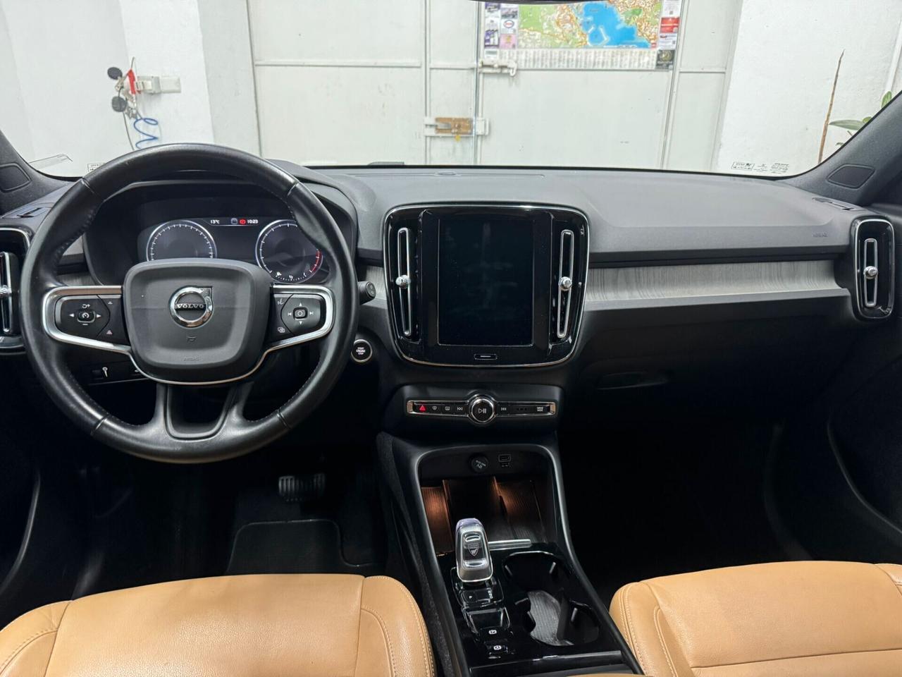 Volvo XC40 T3 Geartronic R-design