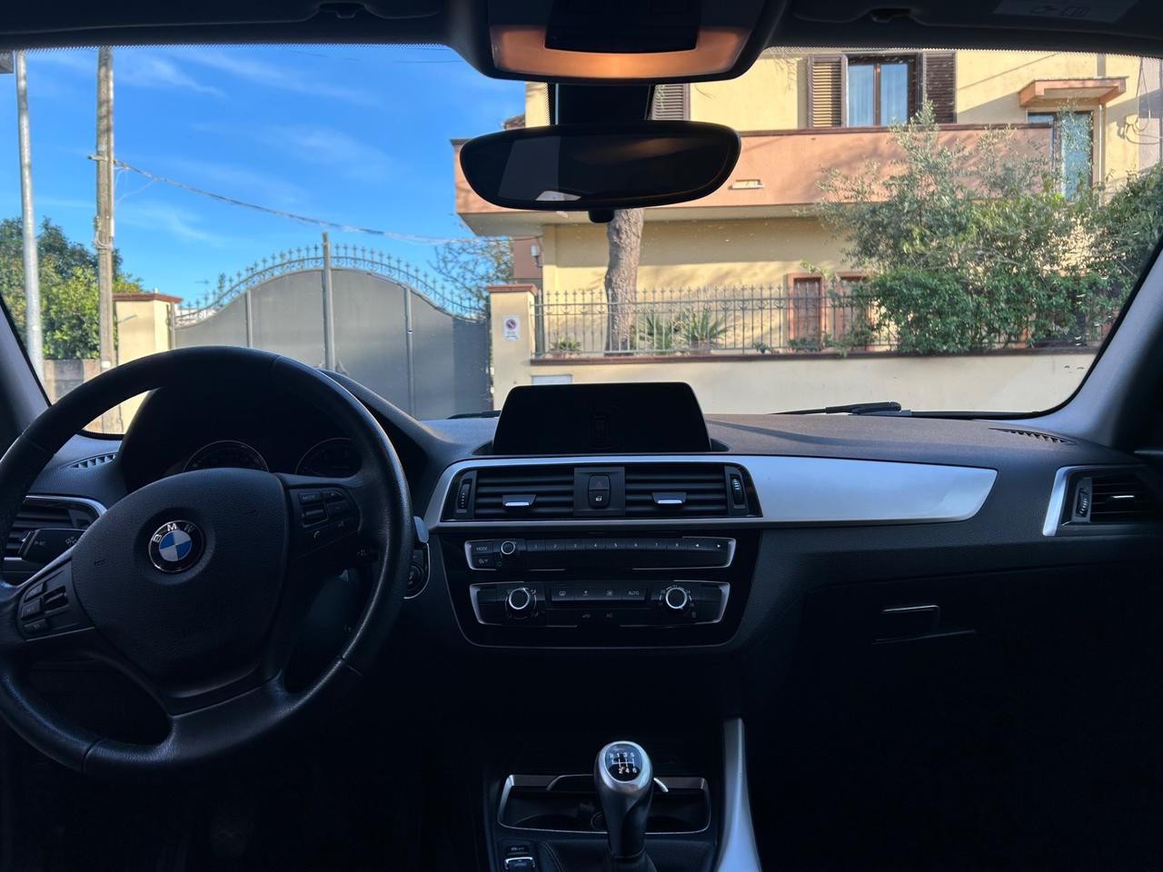 Bmw 114 114d 5p. Urban
