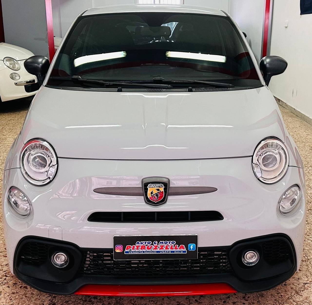Abarth 500 1.4 Turbo T-Jet 135CV**