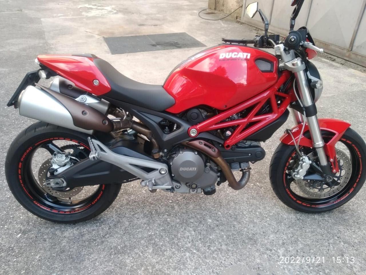 Ducati Monster 696plus Plus