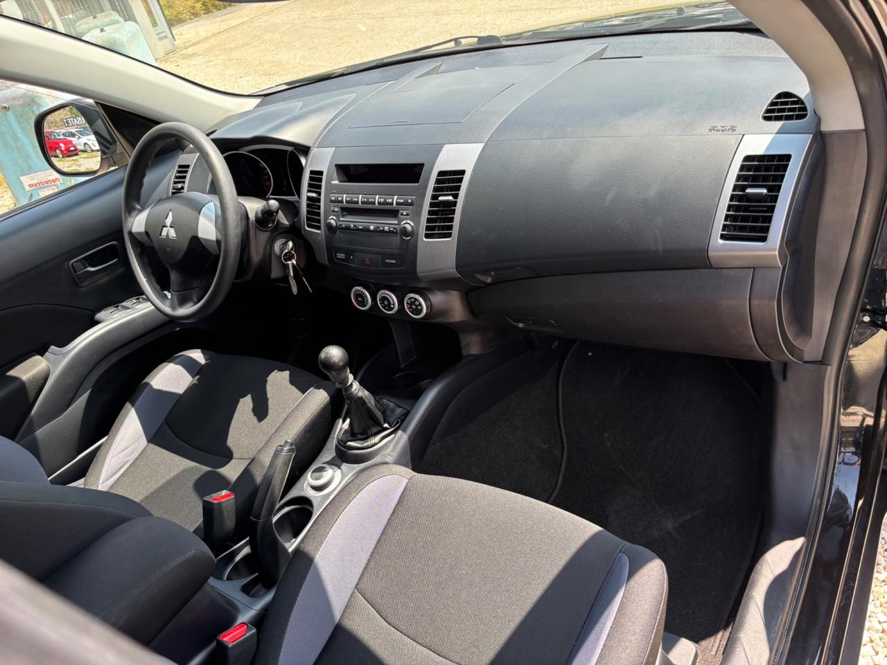 Mitsubishi Outlander 2.0 DI-D Intense DPF
