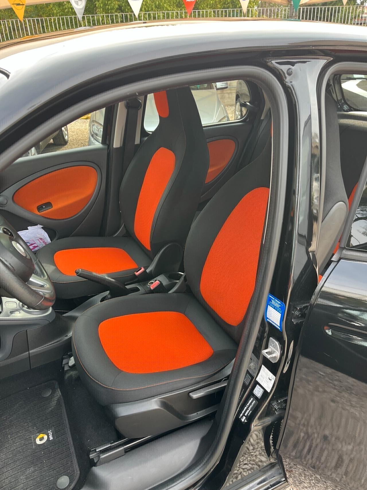 SMART FORFOUR 1000 BENZINA AUTOMATICA KM CERTIFICATI UNICO PROPRIETARIO 2016