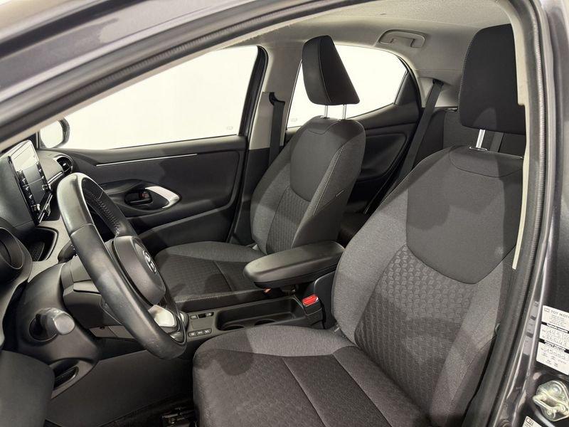 Toyota Yaris Hybrid Active MY22