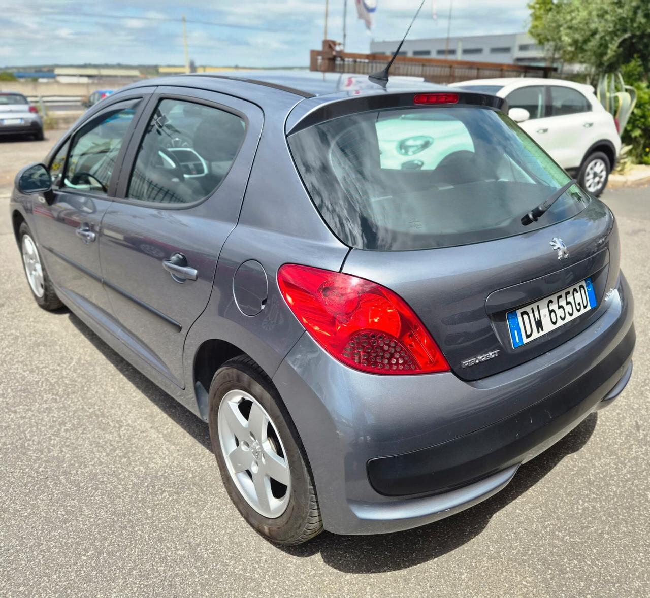 Peugeot 207 1.4 HDi 70CV 5p. ONE Line
