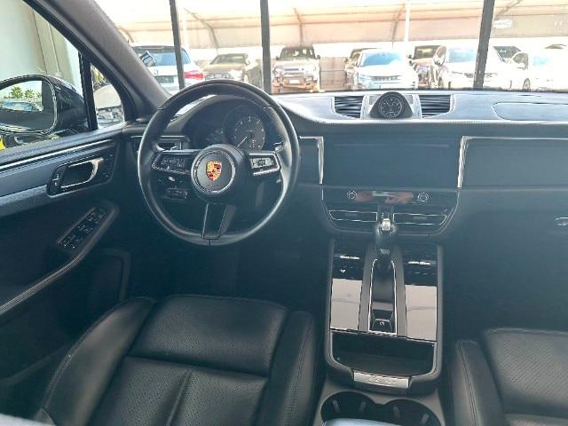 PORSCHE Macan 2.0