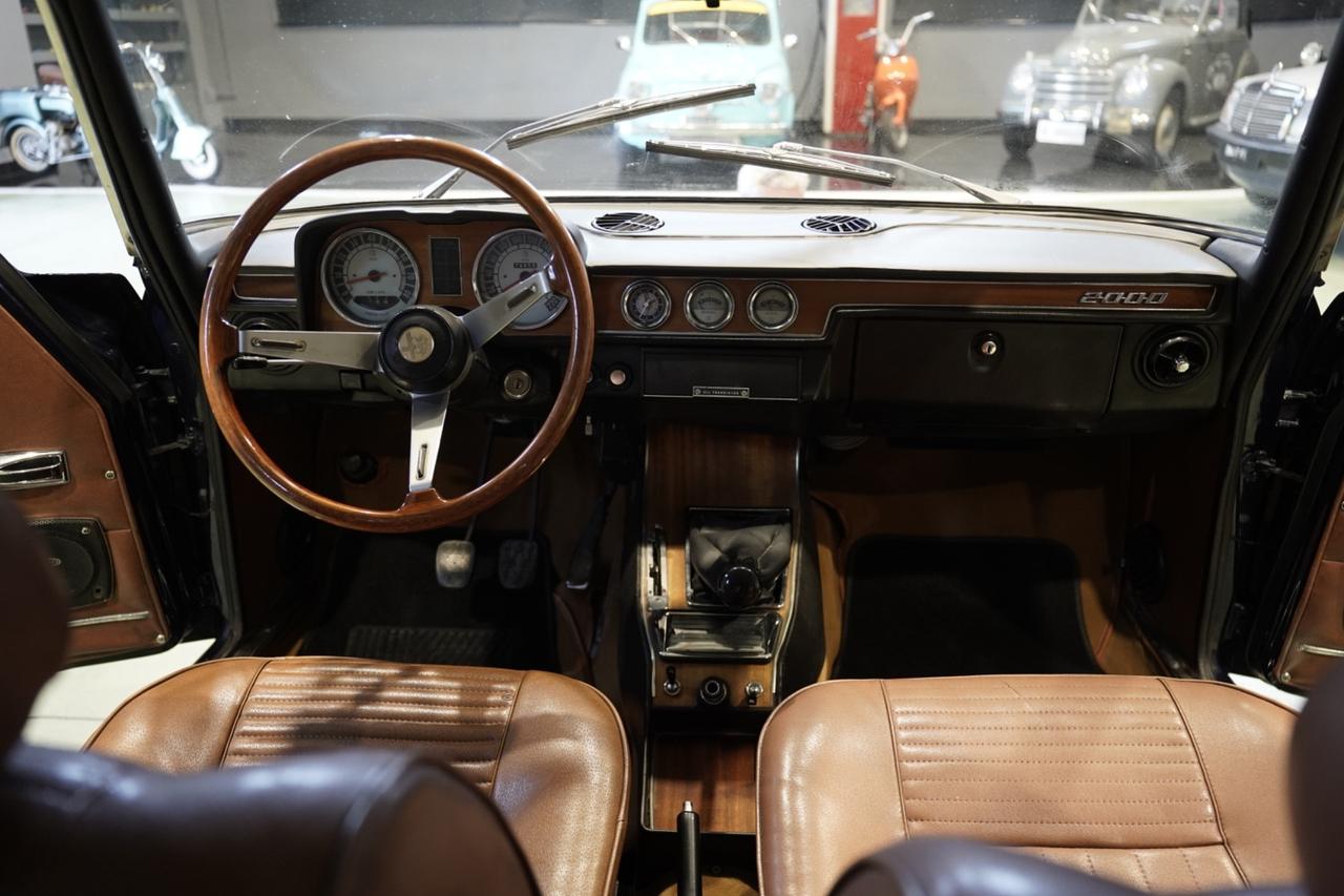 Alfa Romeo Giulia 2000