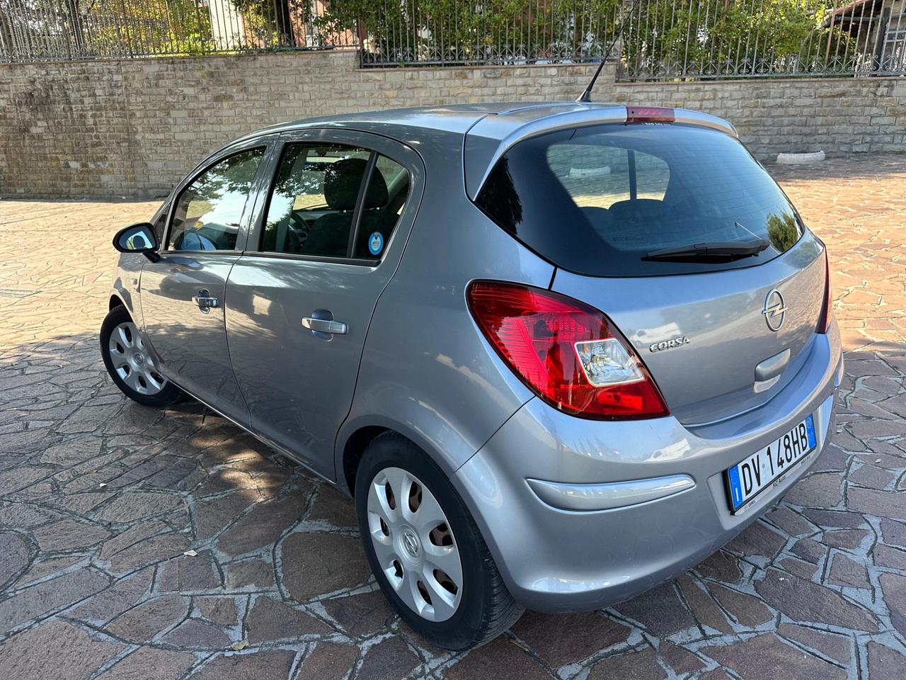 Opel Corsa 1.2 5 porte Easytronic Enjoy NEOPATENTATI