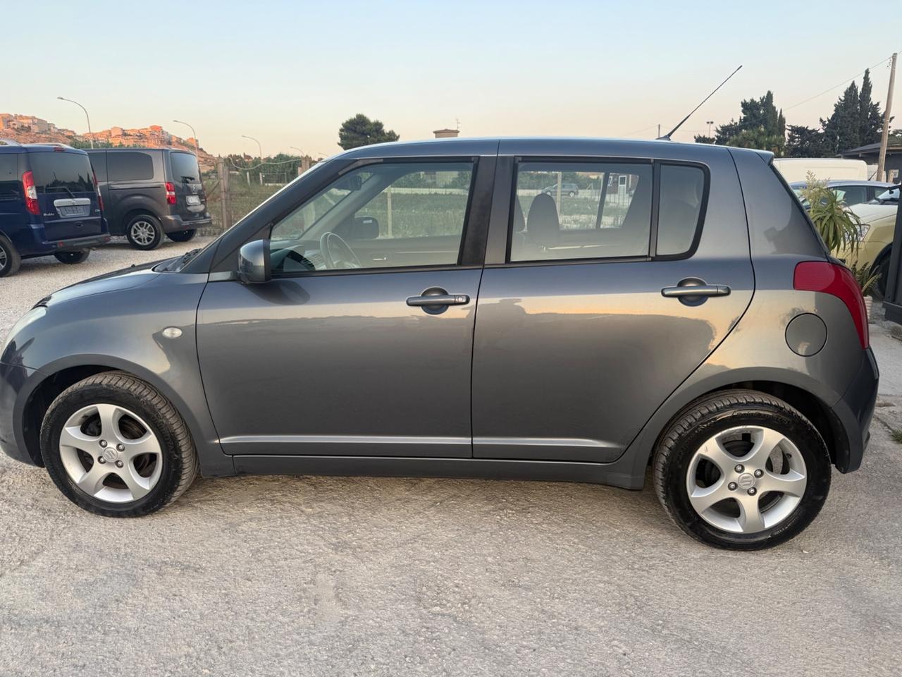 Suzuki Swift 1.3 4x4 5p. GL