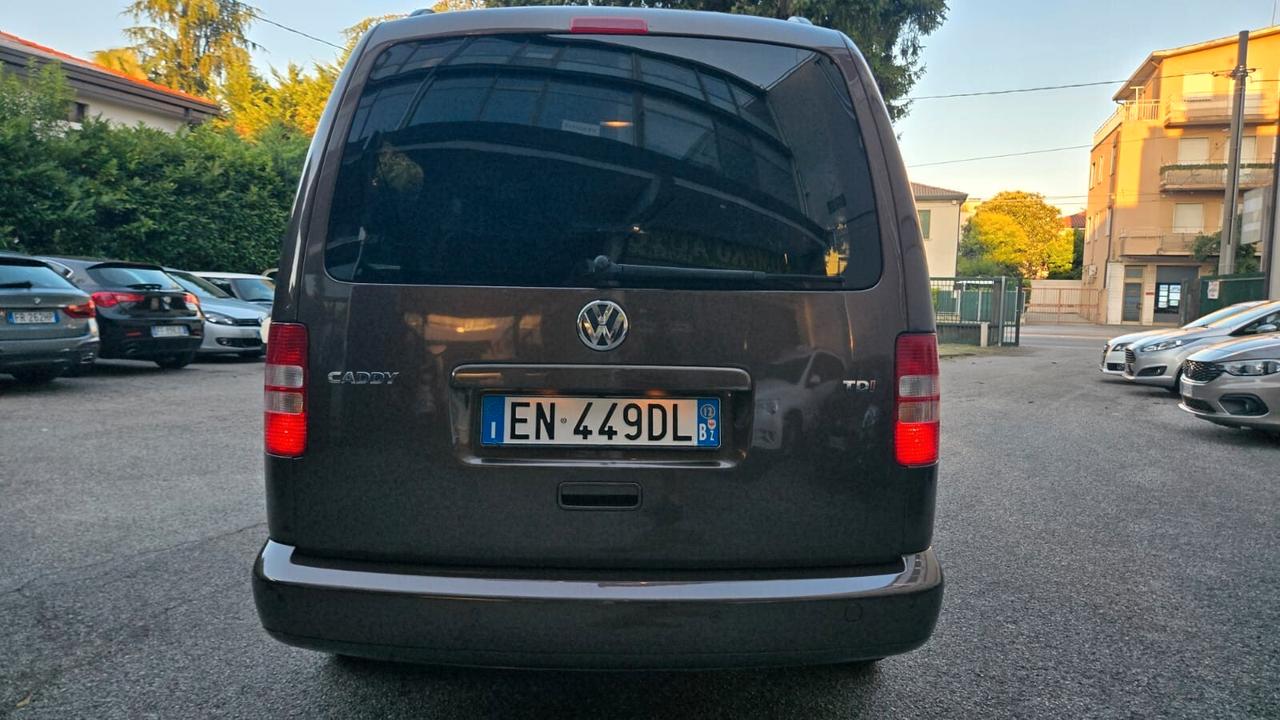 Volkswagen Caddy 7Posti Highline Maxi Neopatentati