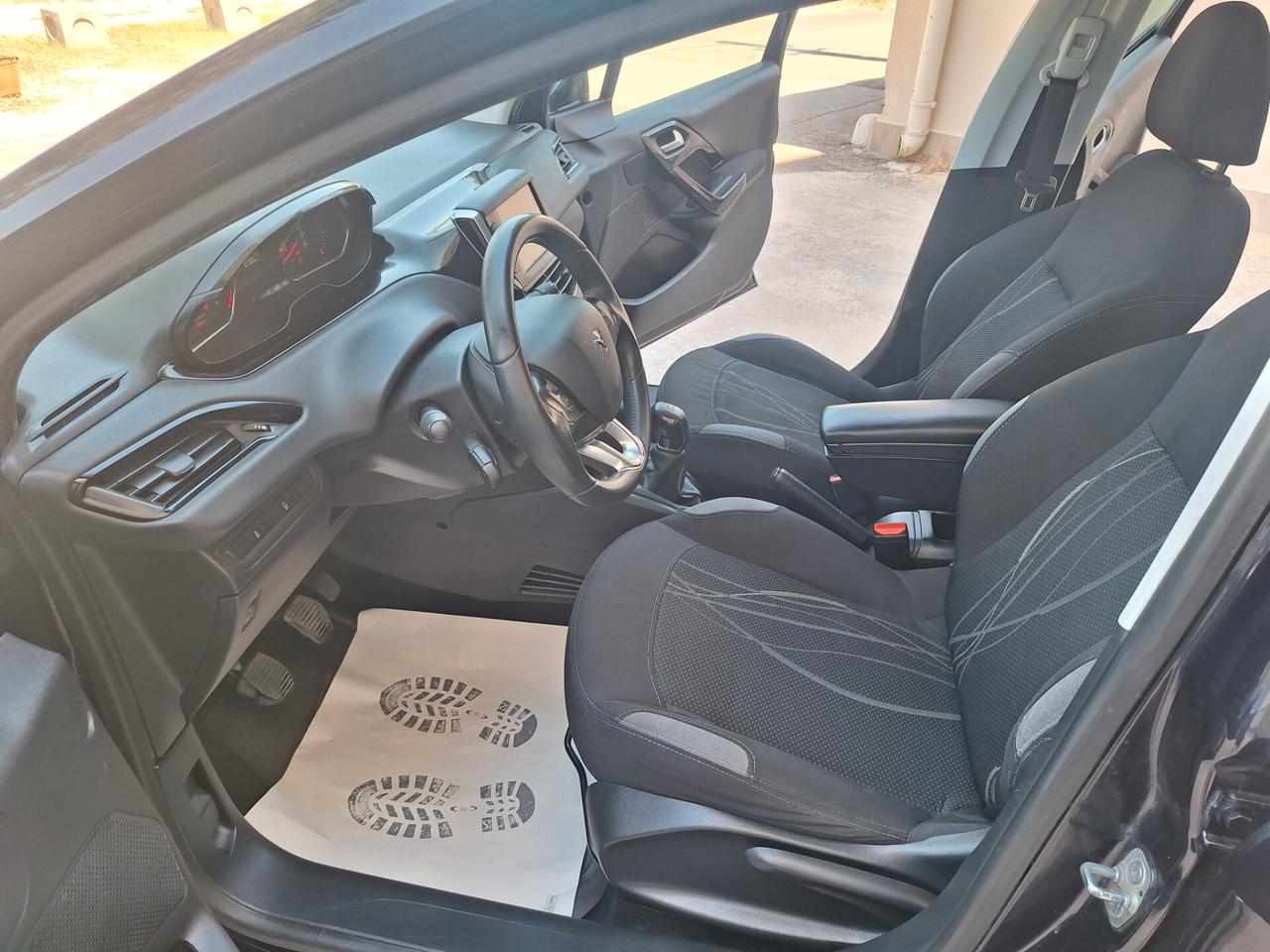 Peugeot 208 1.4 HDi 68 CV 5 p PERFETTA 2015