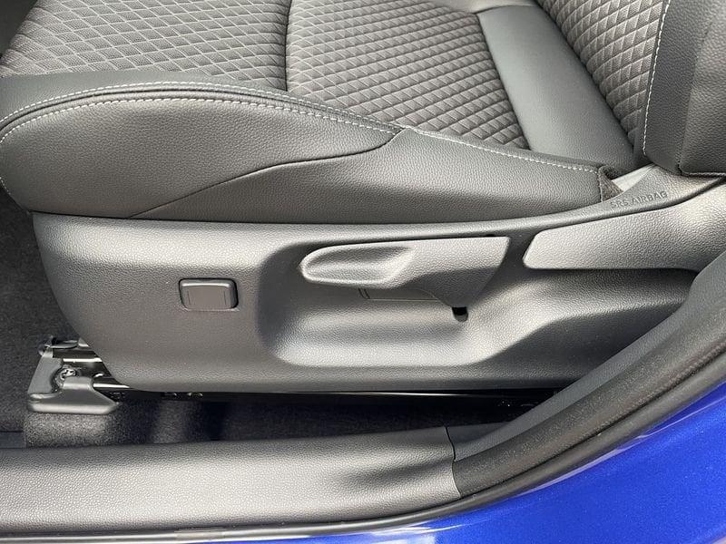 Toyota Yaris 1.5h 130 Lounge - NUOVO